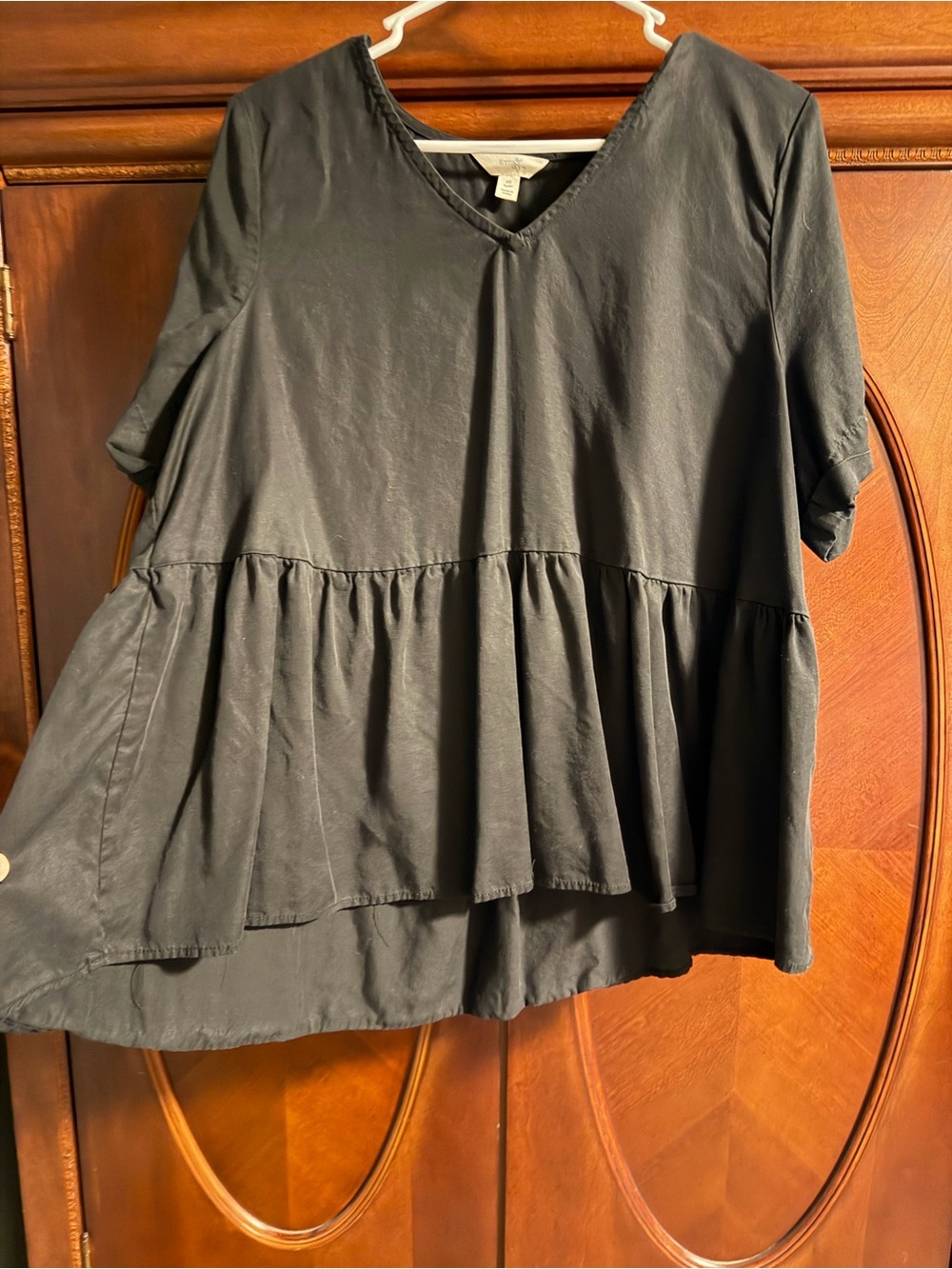 Terra & Sky Black Tiered V-Neck Women’s Tunic